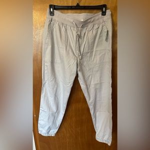 WOMENS GAP DRAW STRING LUGHT GREY COTTON/LINEN JOGGER PANTS. Size large NWT